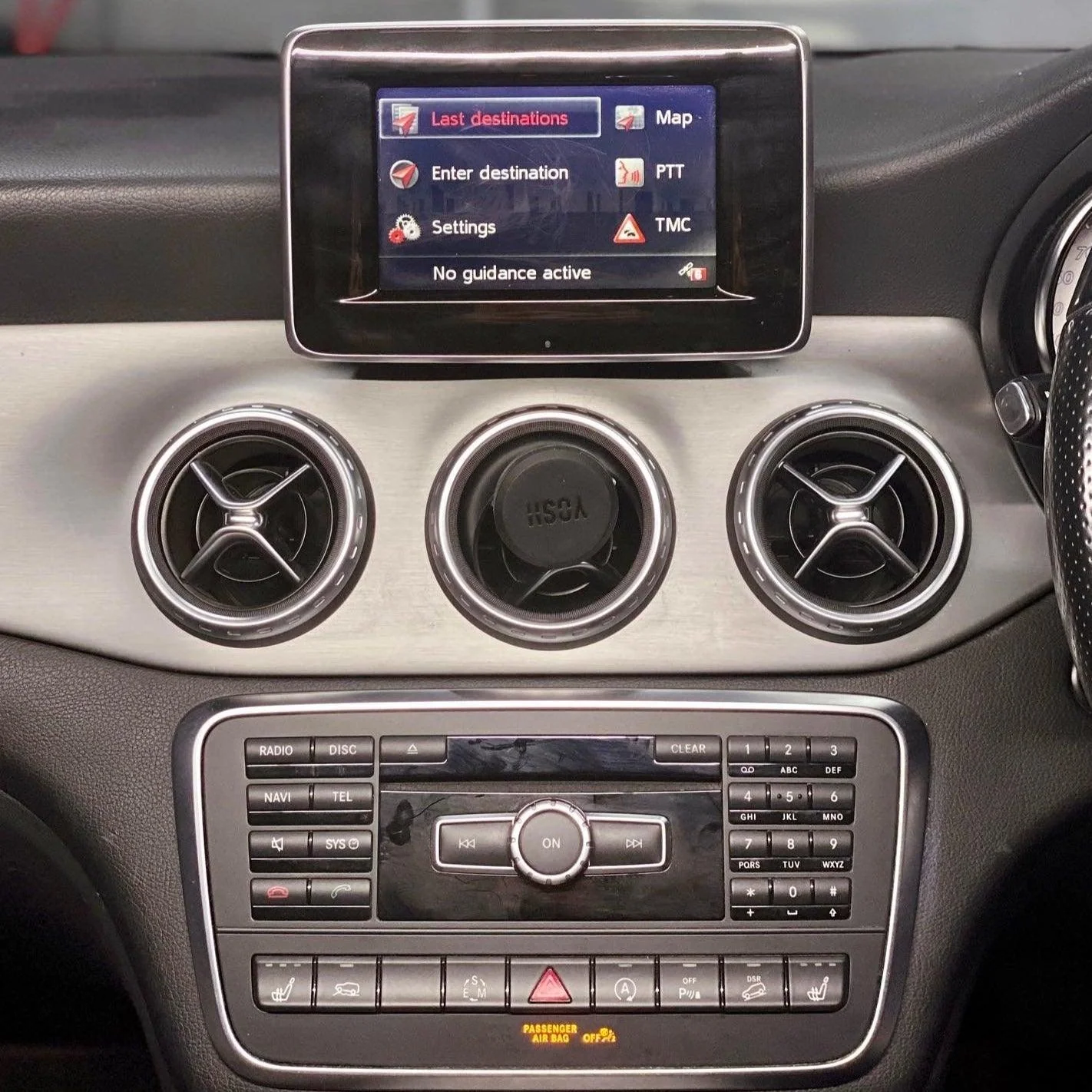 Mercedes-Benz GLA Apple CarPlay Android Auto 10.25" Touch Screen - Image 5