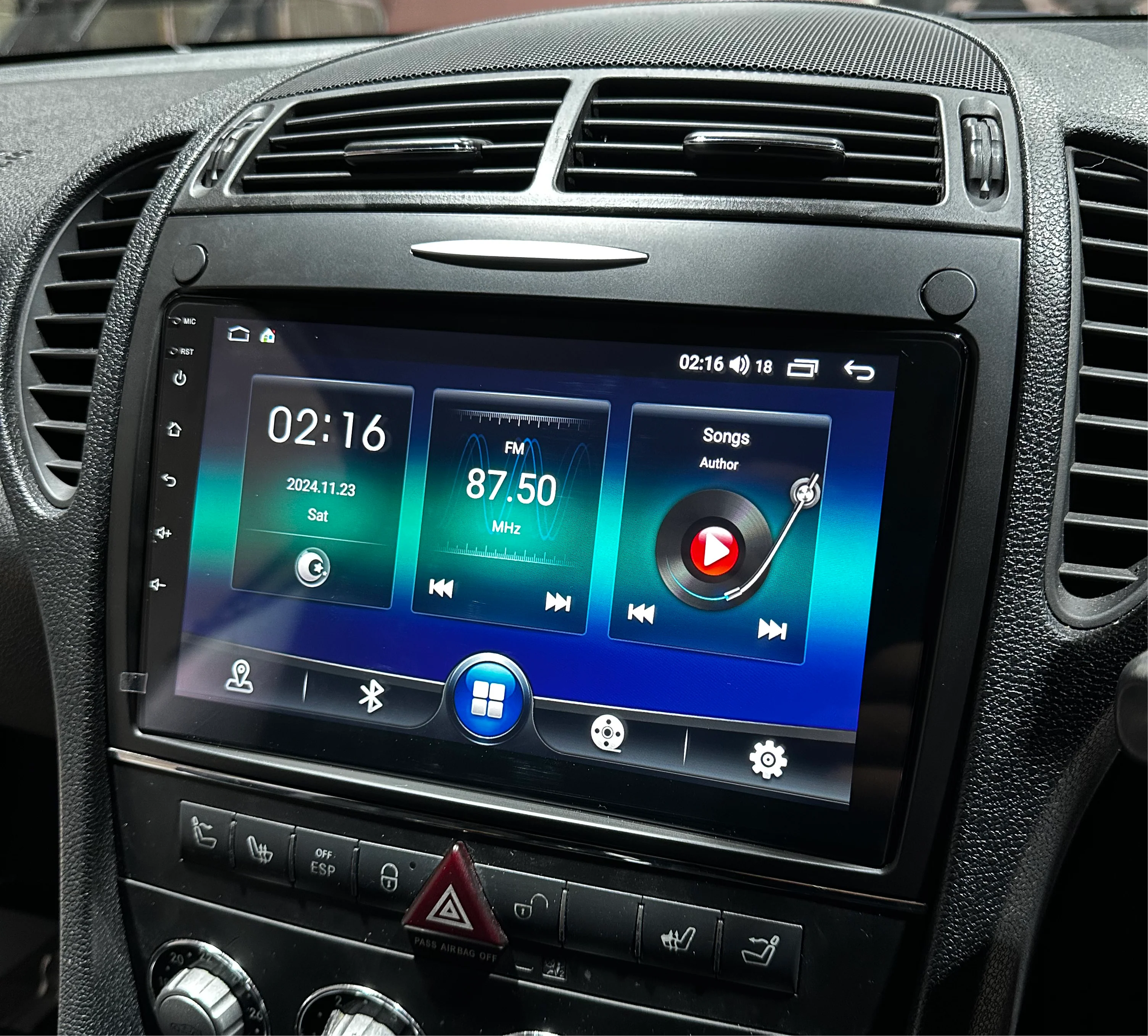 Mercedes-Benz SLK Apple Carplay / Android Auto 9" Stereo Upgrade (2004-2011) - Image 8