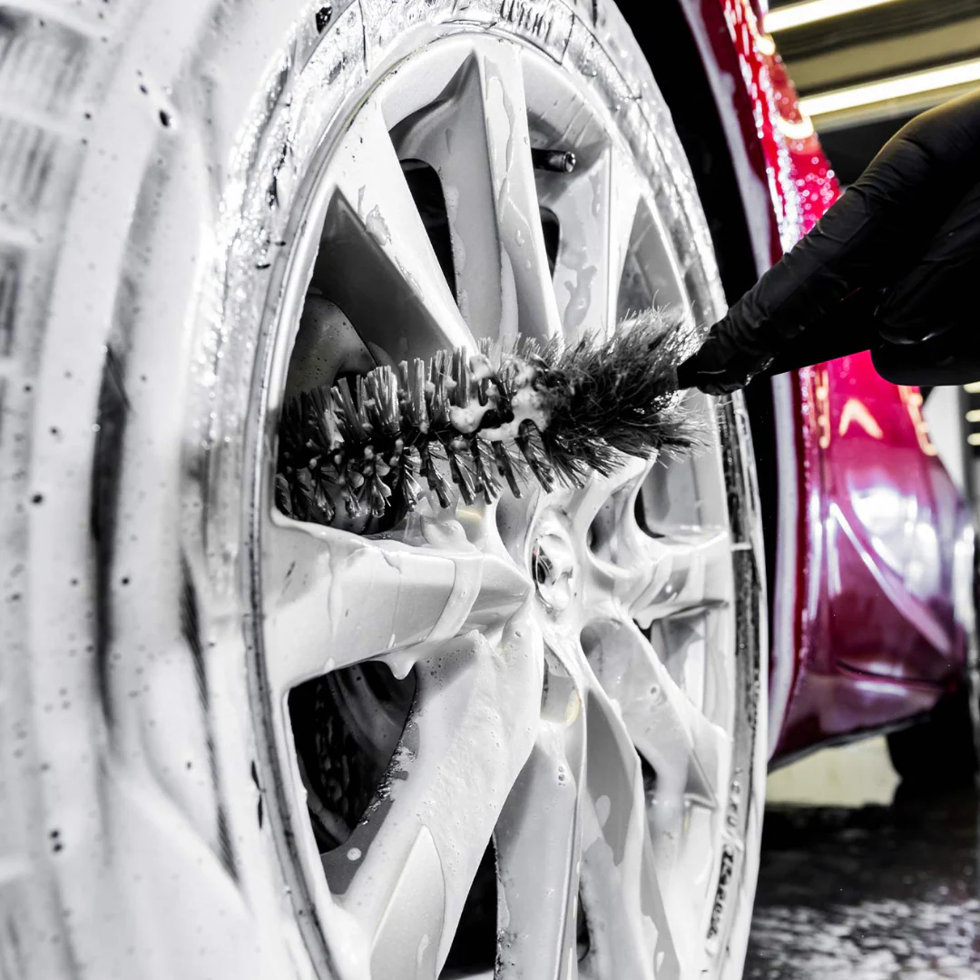 SIMPLY AUTO ALLOY WHEEL BRUSH NON-SCRATCHING DESIGN - Image 2